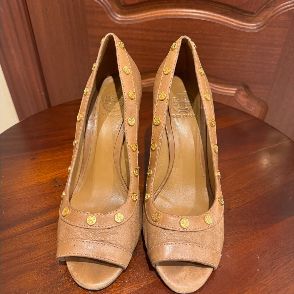 Tory Burch Tan Peep-Toe Heels with Gold Accents